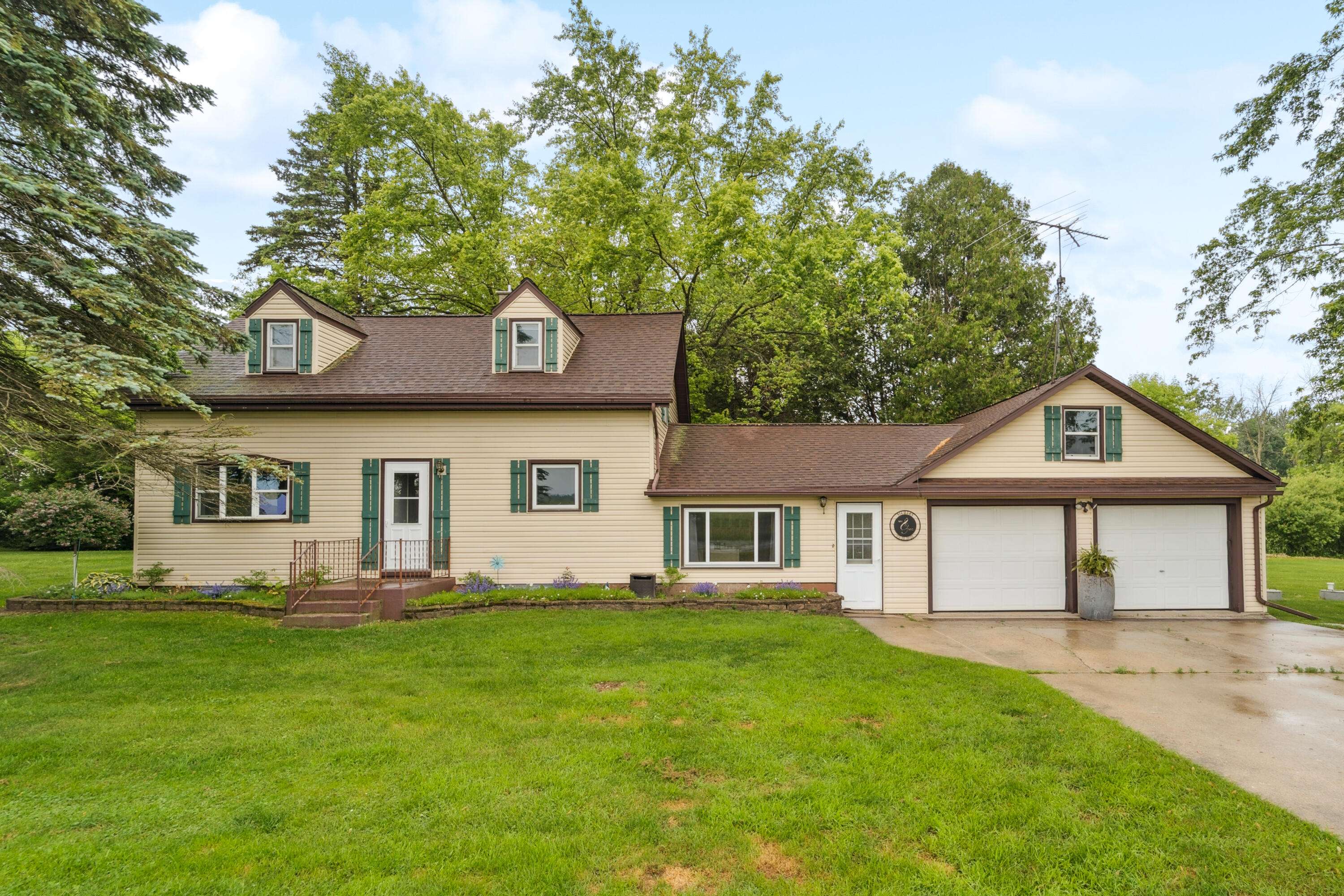 6312 Marken Rd, Liberty, WI 54245