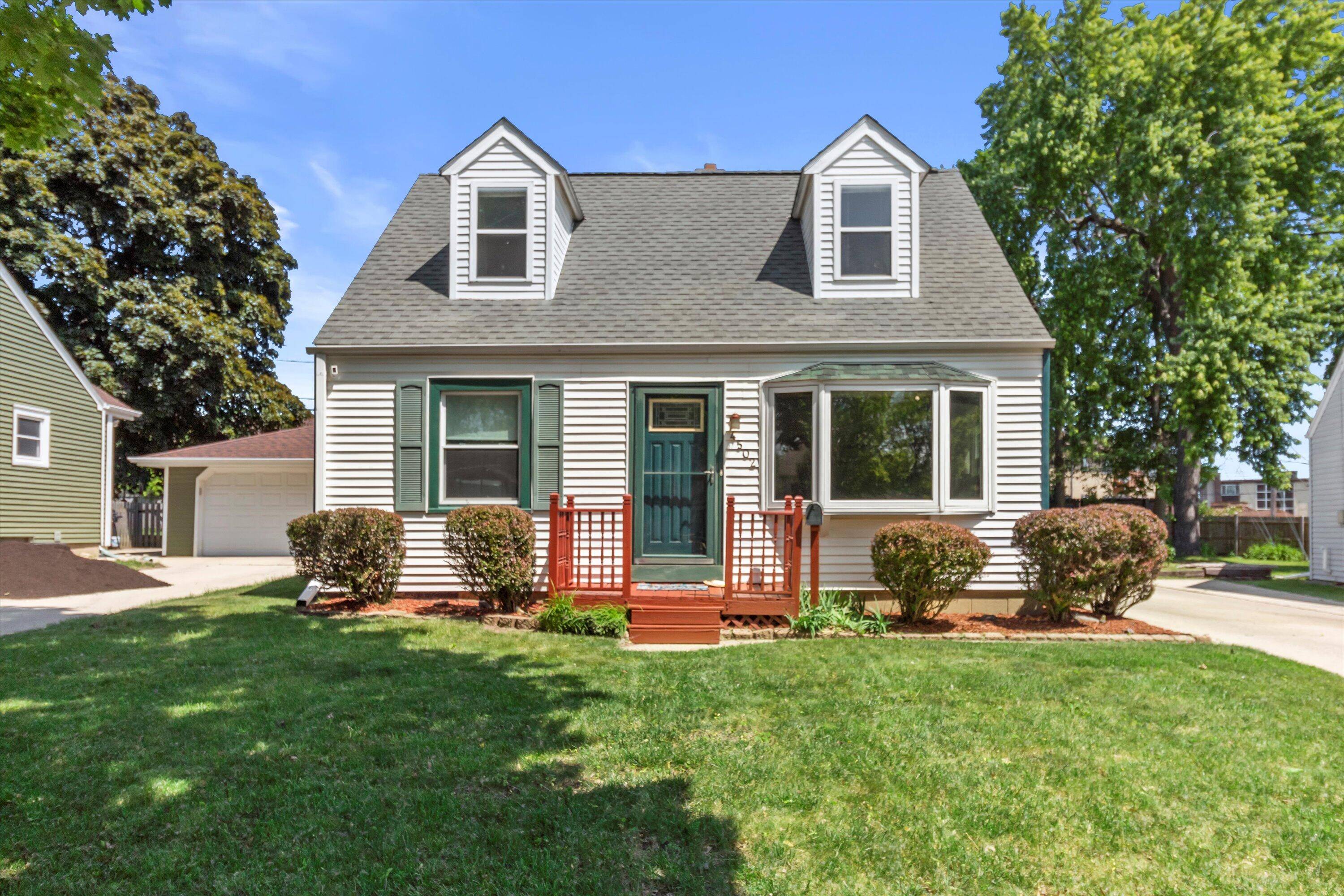 4502 W Sumac Pl,  Milwaukee,  WI 53219