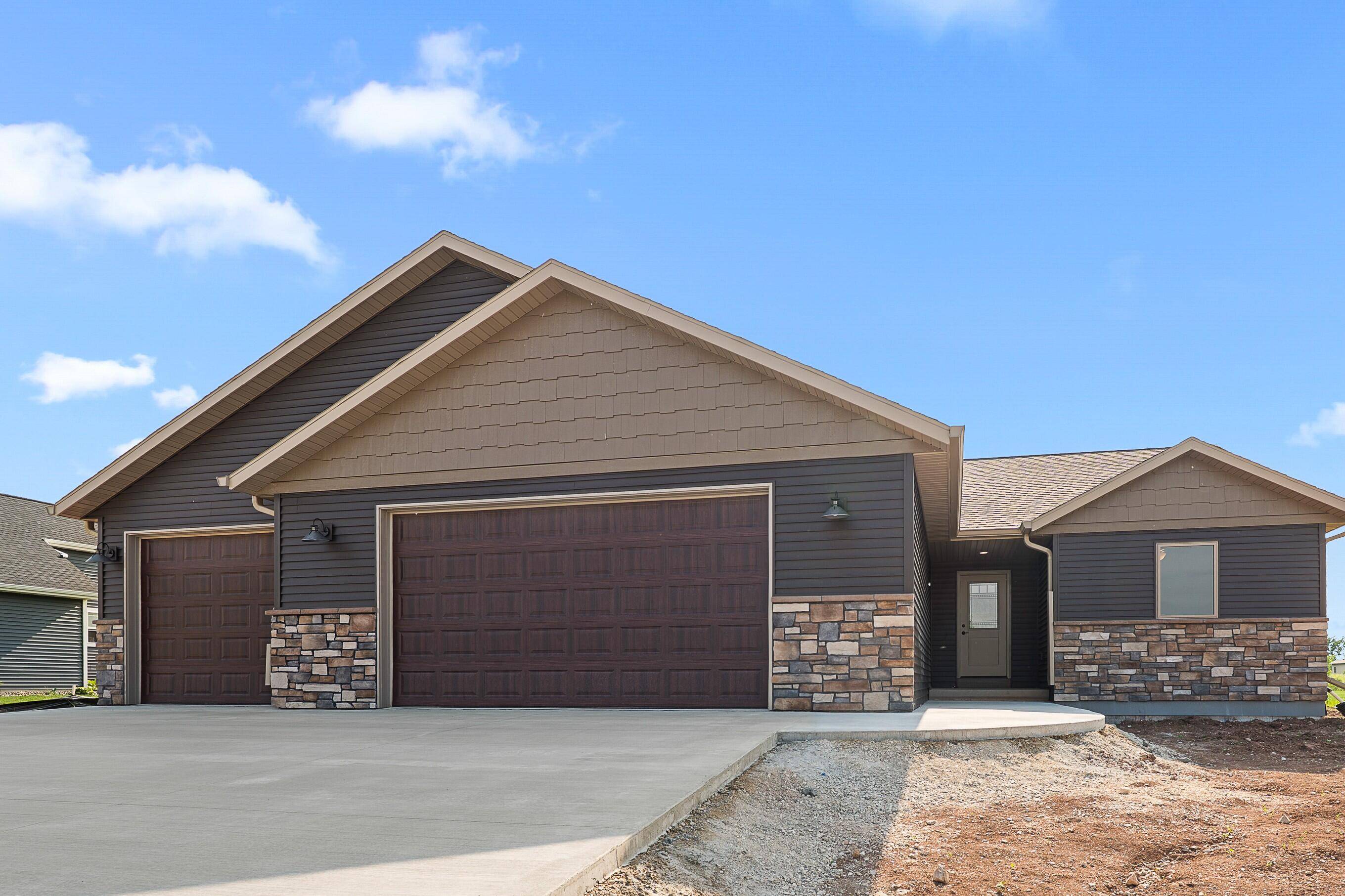 N5918 Meadowview Ln, Fond Du Lac, WI 54937