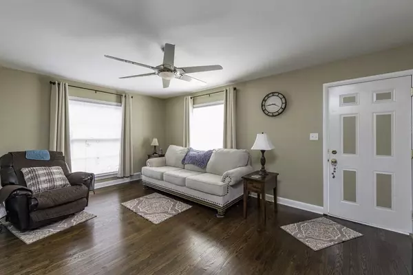 Racine, WI 53405,1521 Monroe Ave