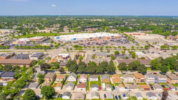 Milwaukee, WI 53215,3350 S 26th St