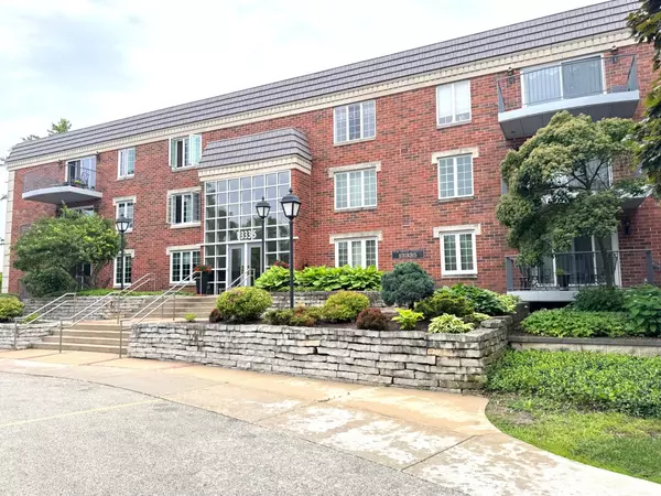 13335 Watertown Plank Rd Unit 309, Elm Grove, WI 53122