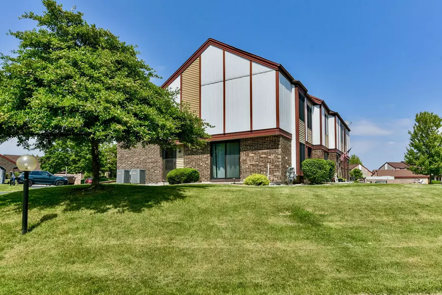 4161 W College Ave, Franklin, WI 53221