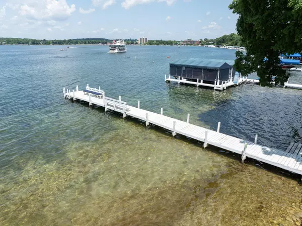 Lake Geneva, WI 53147,915 Mariane Ter