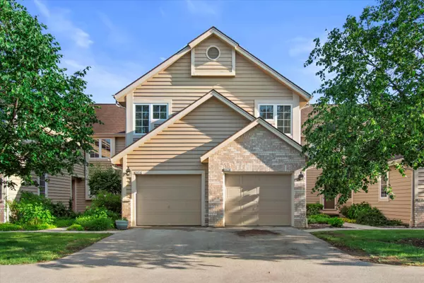2975 River Birch Dr Unit F, Brookfield, WI 53045