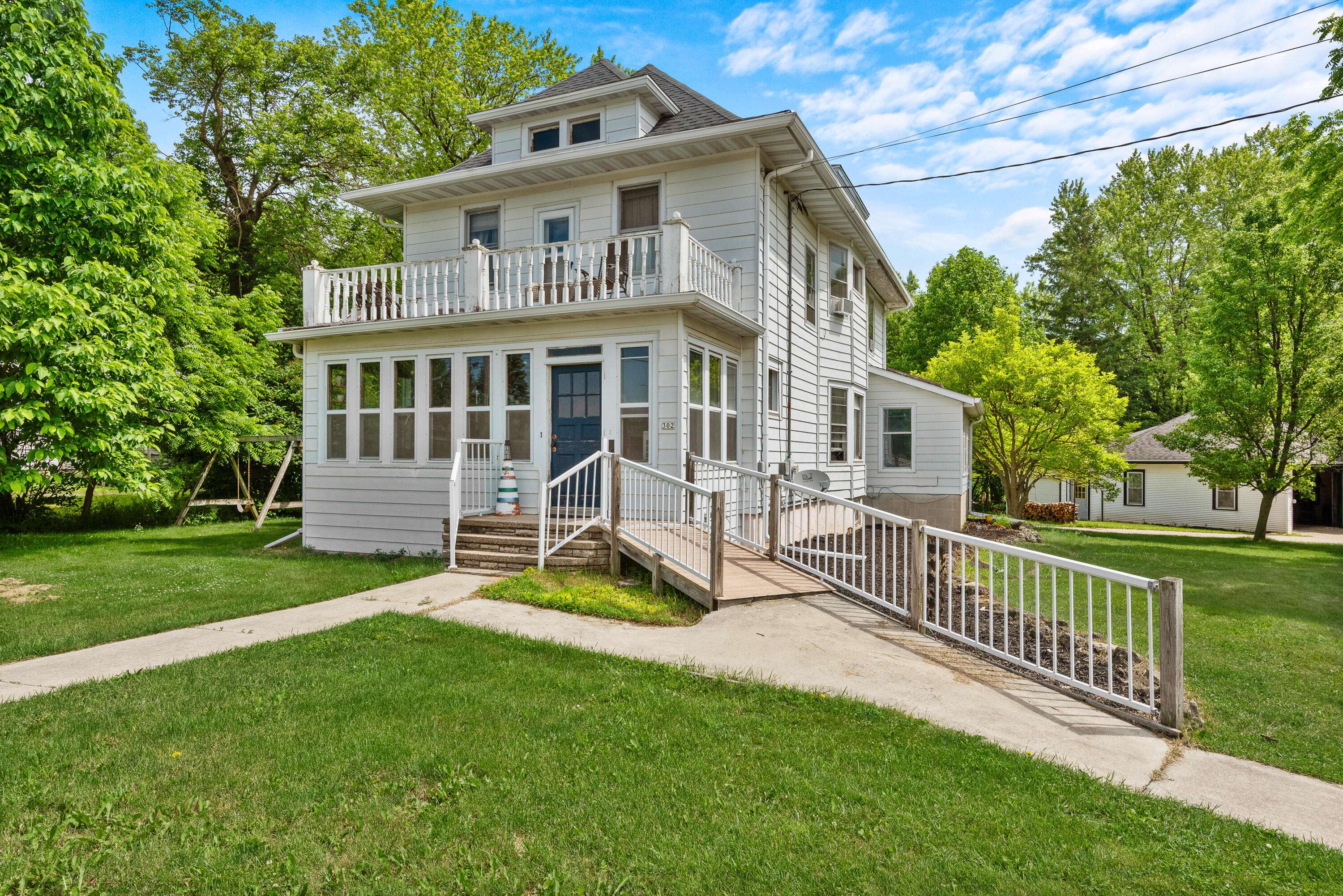 302 N Fond Du Lac Ave, Campbellsport, WI 53010