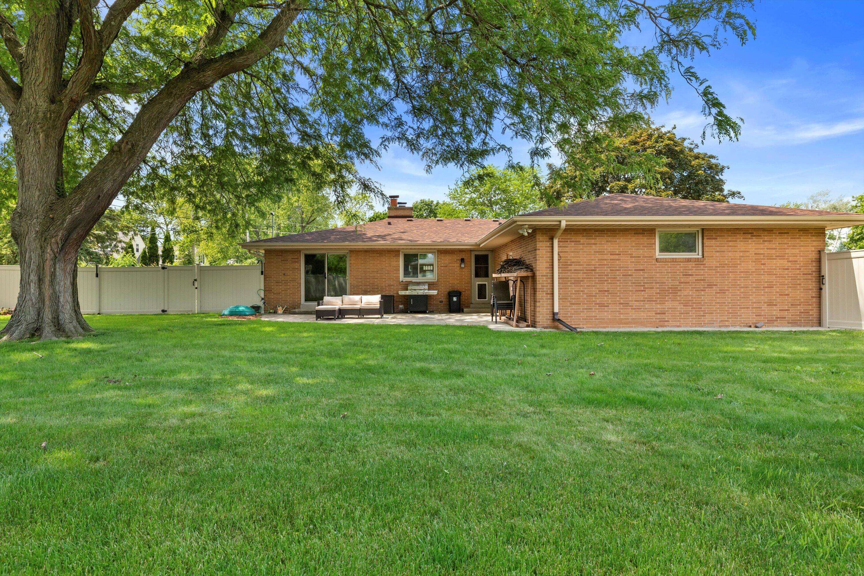 Mount Pleasant, WI 53406,1805 Ridge Ave