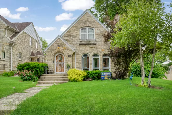 3436 S 38th St, Milwaukee, WI 53215