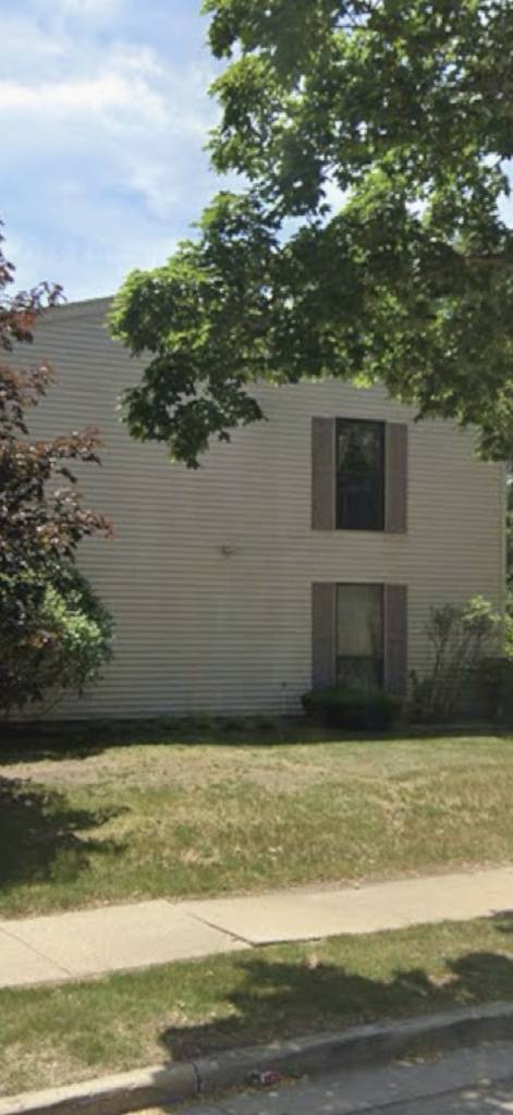 1883 Haymarket Rd Unit 26, Waukesha, WI 53189