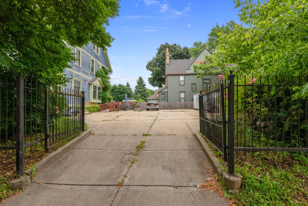 Milwaukee, WI 53208,1016 N 29th St