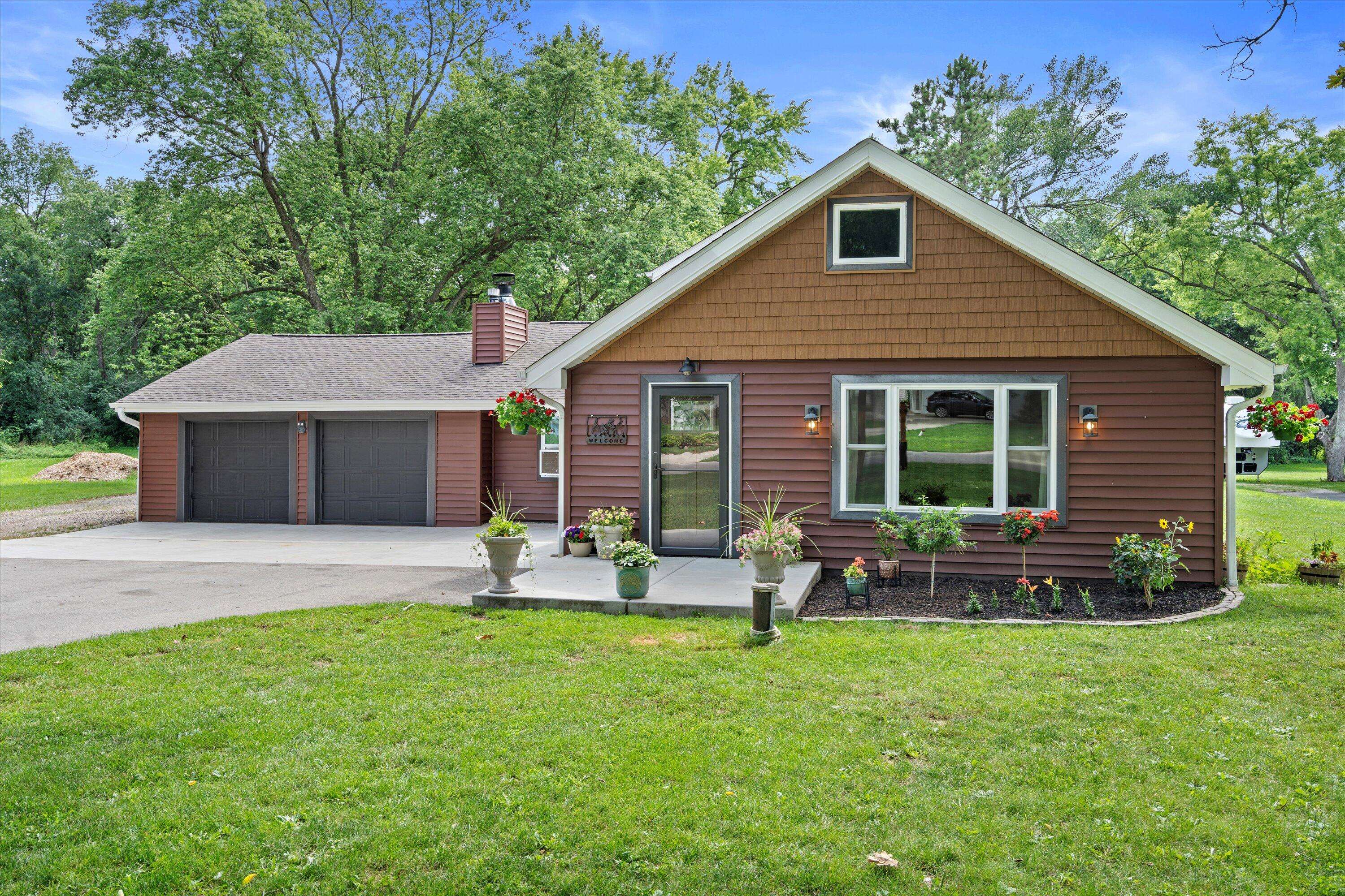 W378S5089 W Pretty Lake Rd, Ottawa, WI 53118