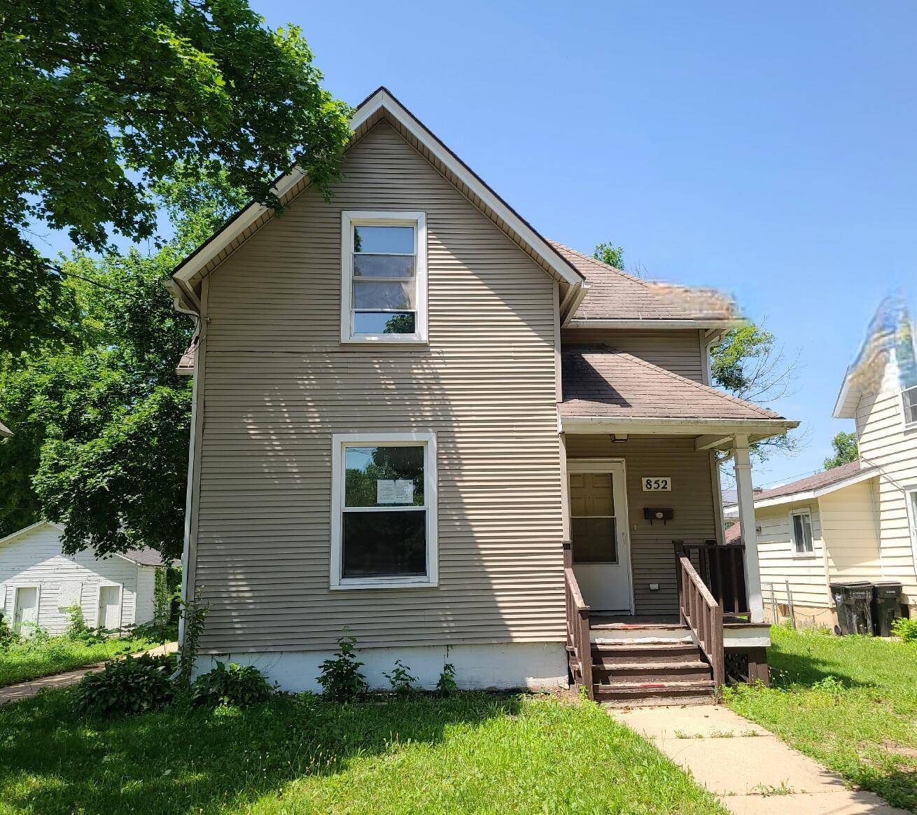 852 8th St, Beloit, WI 53511