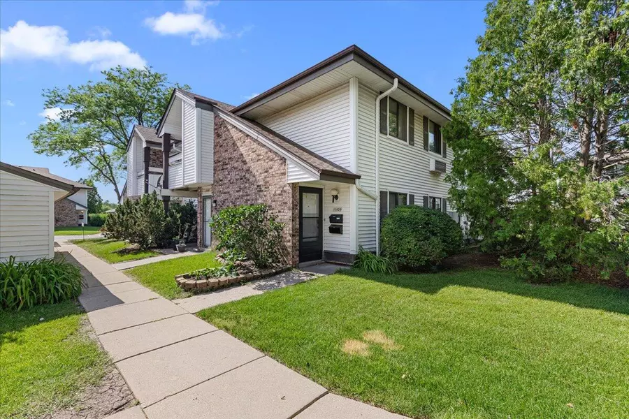 10824 W Donna Dr, Milwaukee, WI 53224