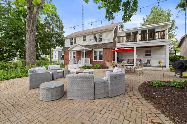 Lake Geneva, WI 53147,415 S Lake Shore Dr