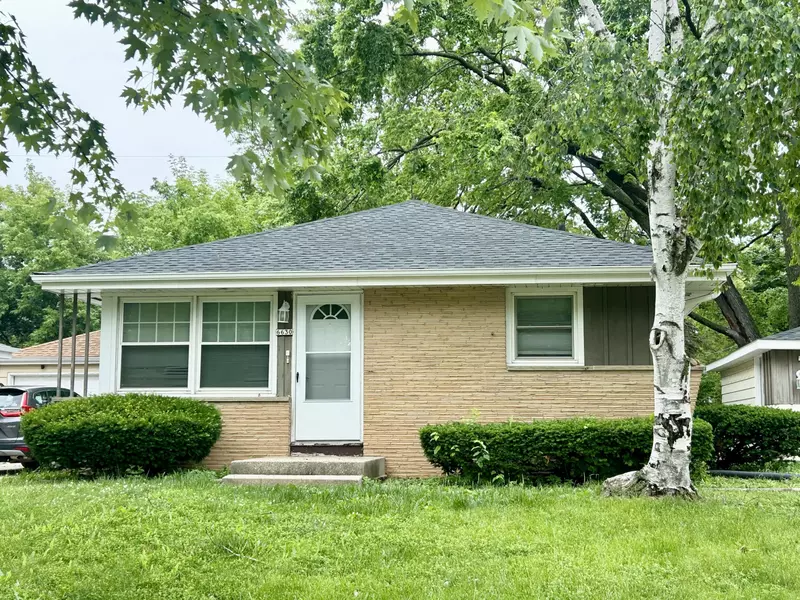 6630 N 84th St, Milwaukee, WI 53224