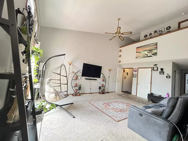 2091 S 102nd St Unit D, West Allis, WI 53227