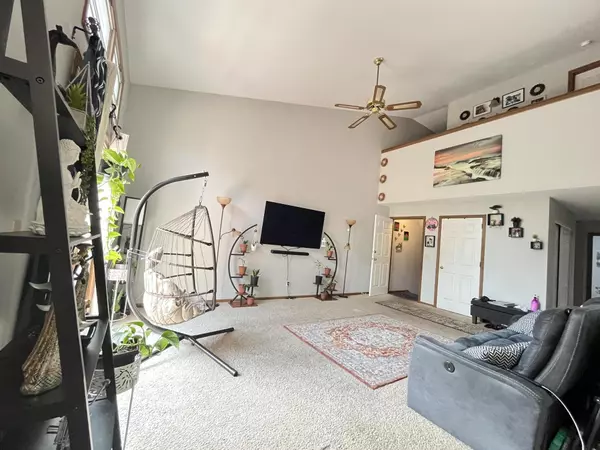 2091 S 102nd St Unit D, West Allis, WI 53227