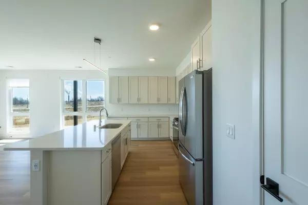 Oak Creek, WI 53154,9378 S Alder Pl Unit 101