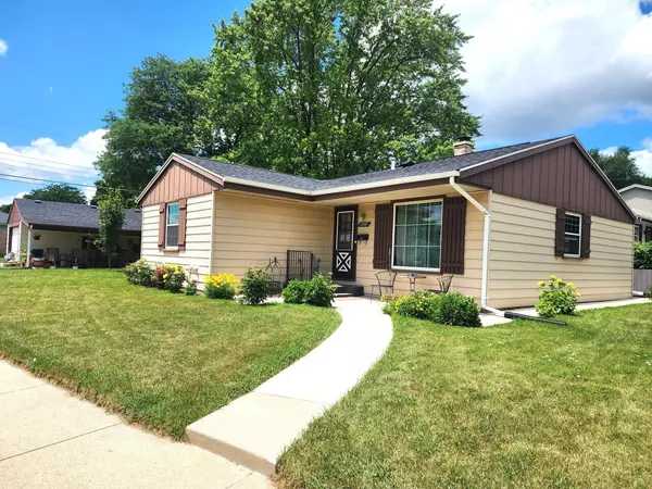 5100 16th St, Racine, WI 53406