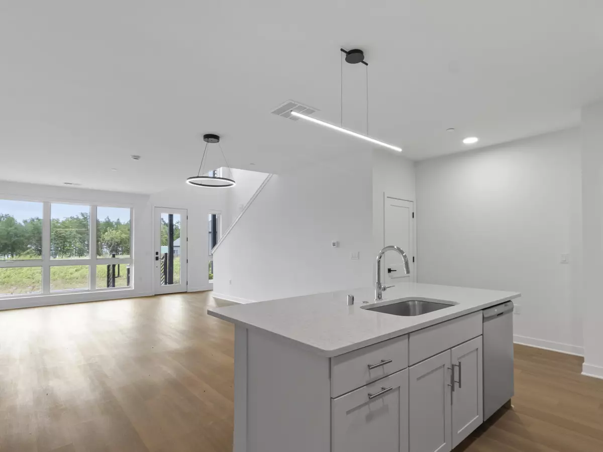 Oak Creek, WI 53154,9378 S Alder Pl Unit 104