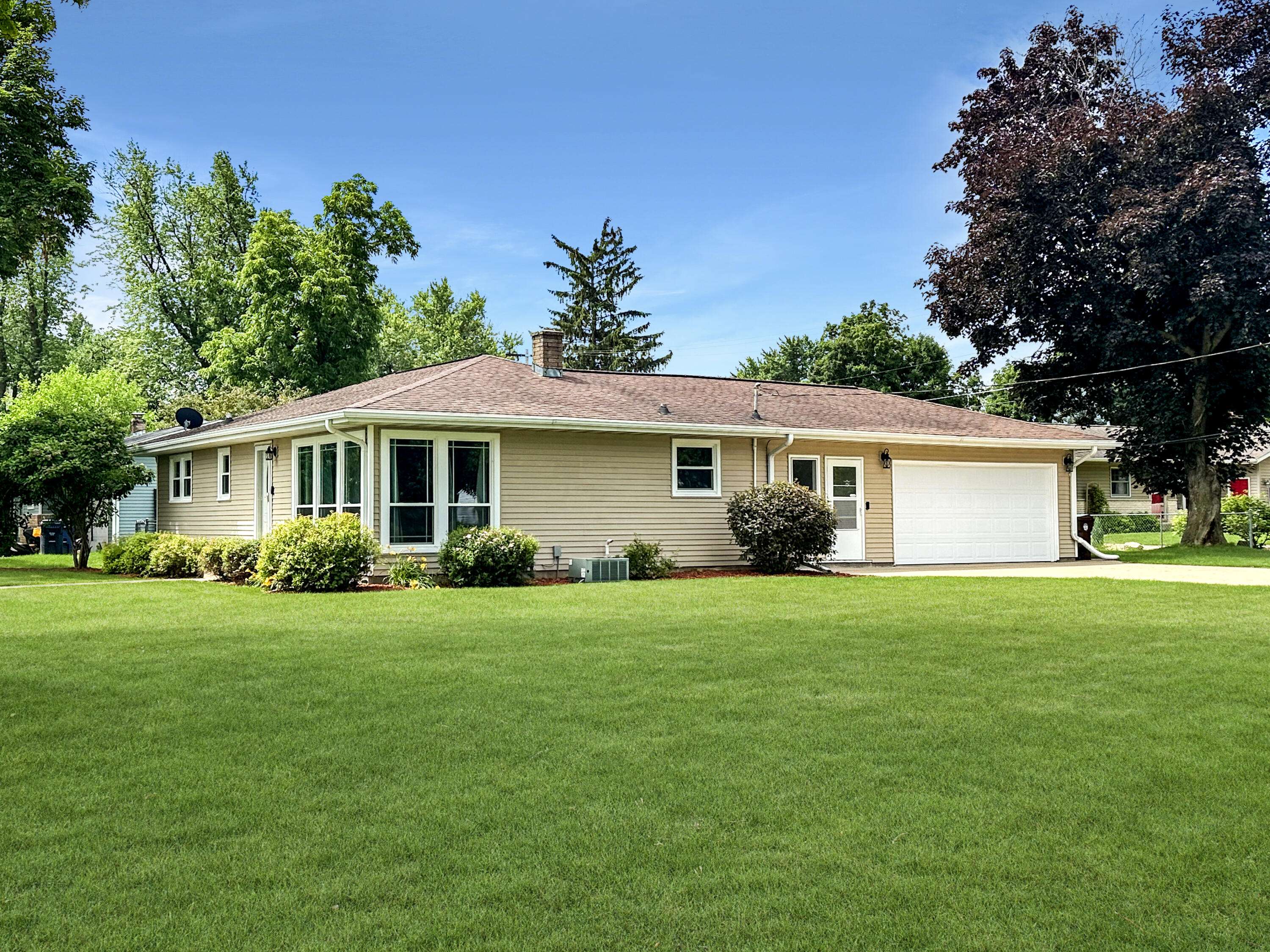 714 Dutton St, Onalaska, WI 54650