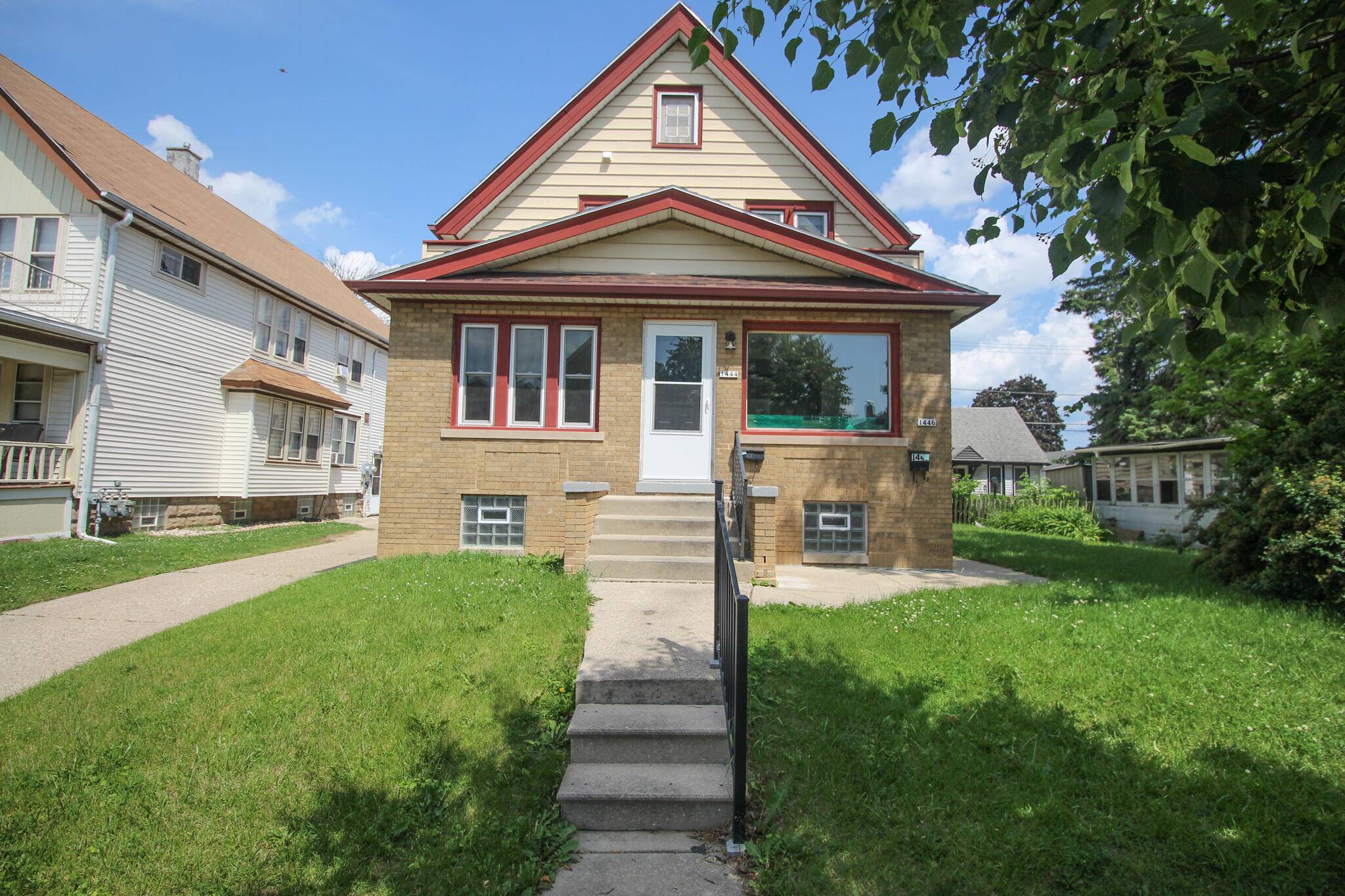 1444 S 56th St, West Milwaukee, WI 53214