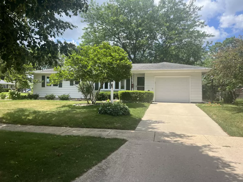 1325 James Ct, Jefferson, WI 53549