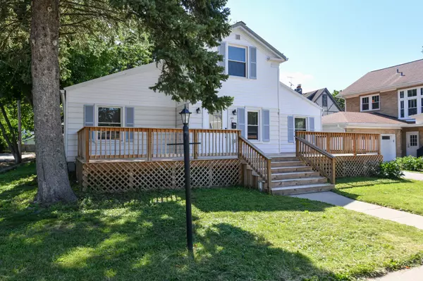 129 S Third St,  Delavan,  WI 53115