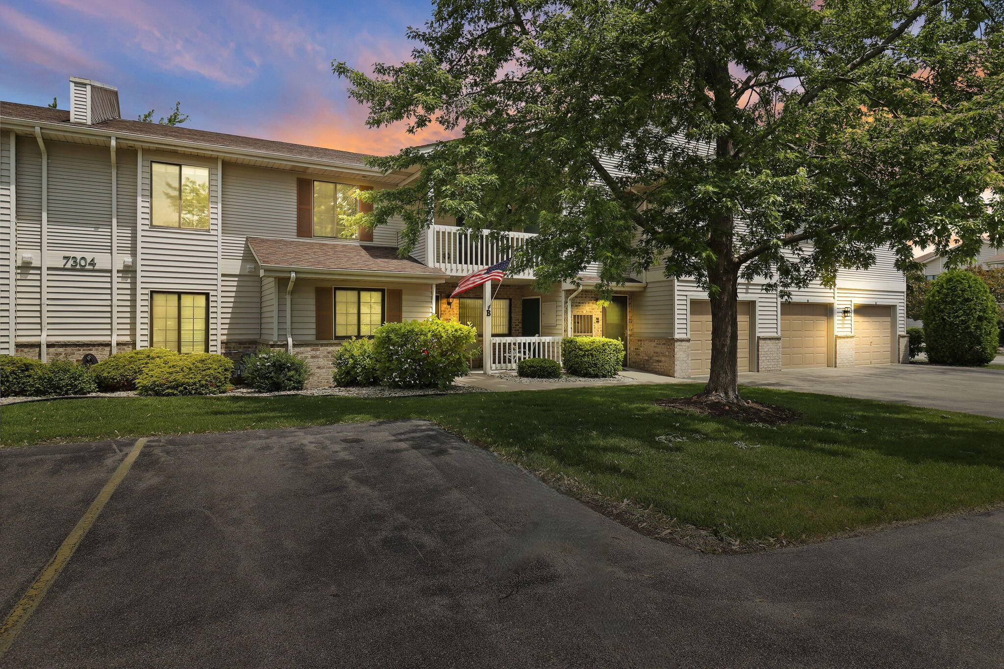 7304 98th Ave Unit G, Kenosha, WI 53142