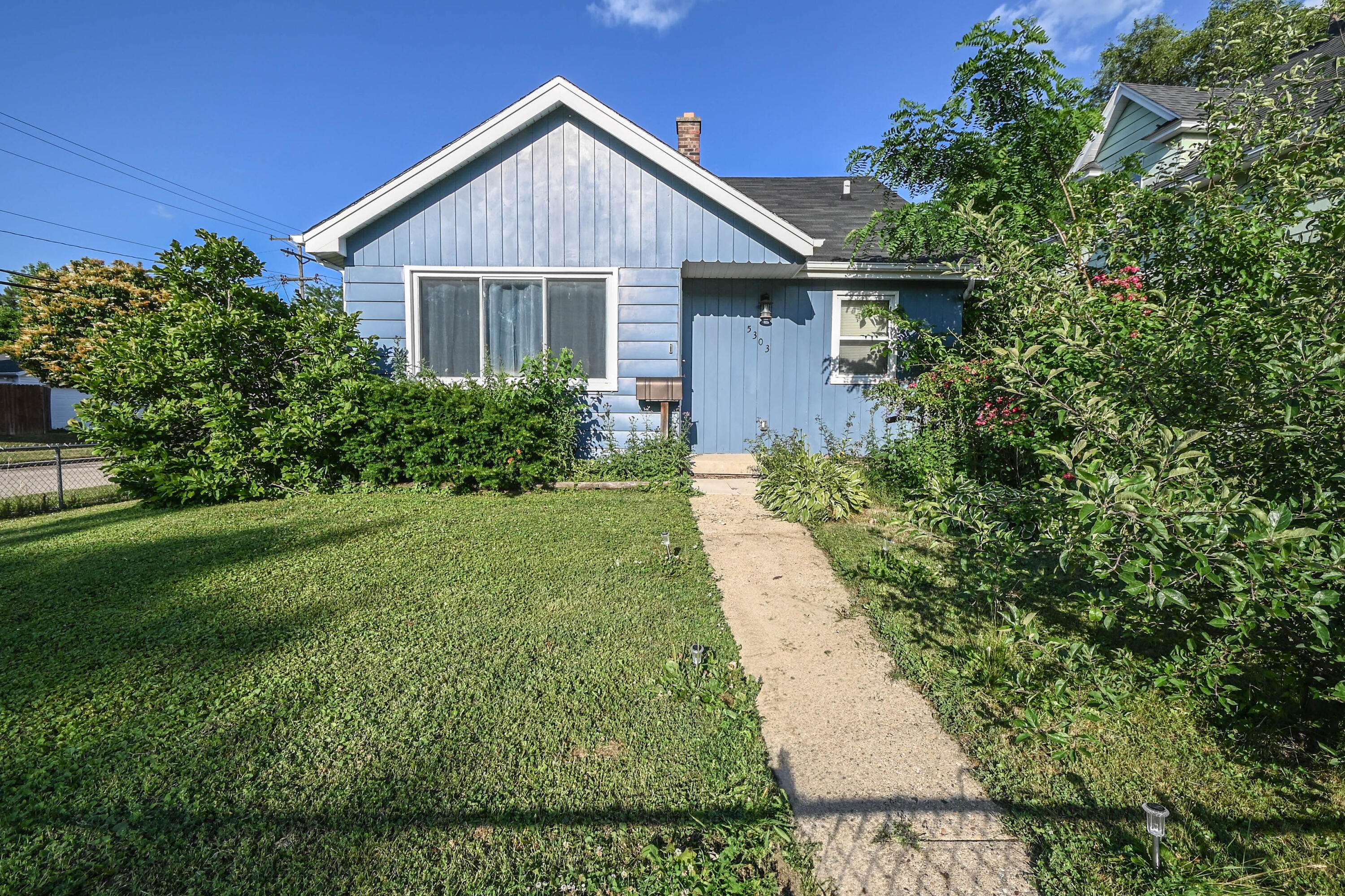 5303 34th Ave, Kenosha, WI 53144