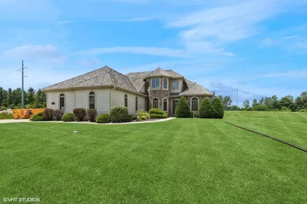 3626 Haymeadow Rd, Caledonia, WI 53126