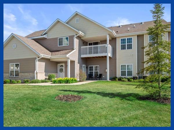 W197N17022 Stonewall Dr, Jackson, WI 53037