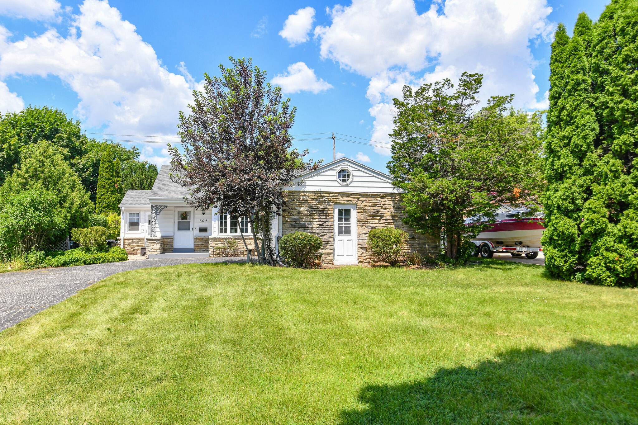Wauwatosa, WI 53213,603 Glenview Ave