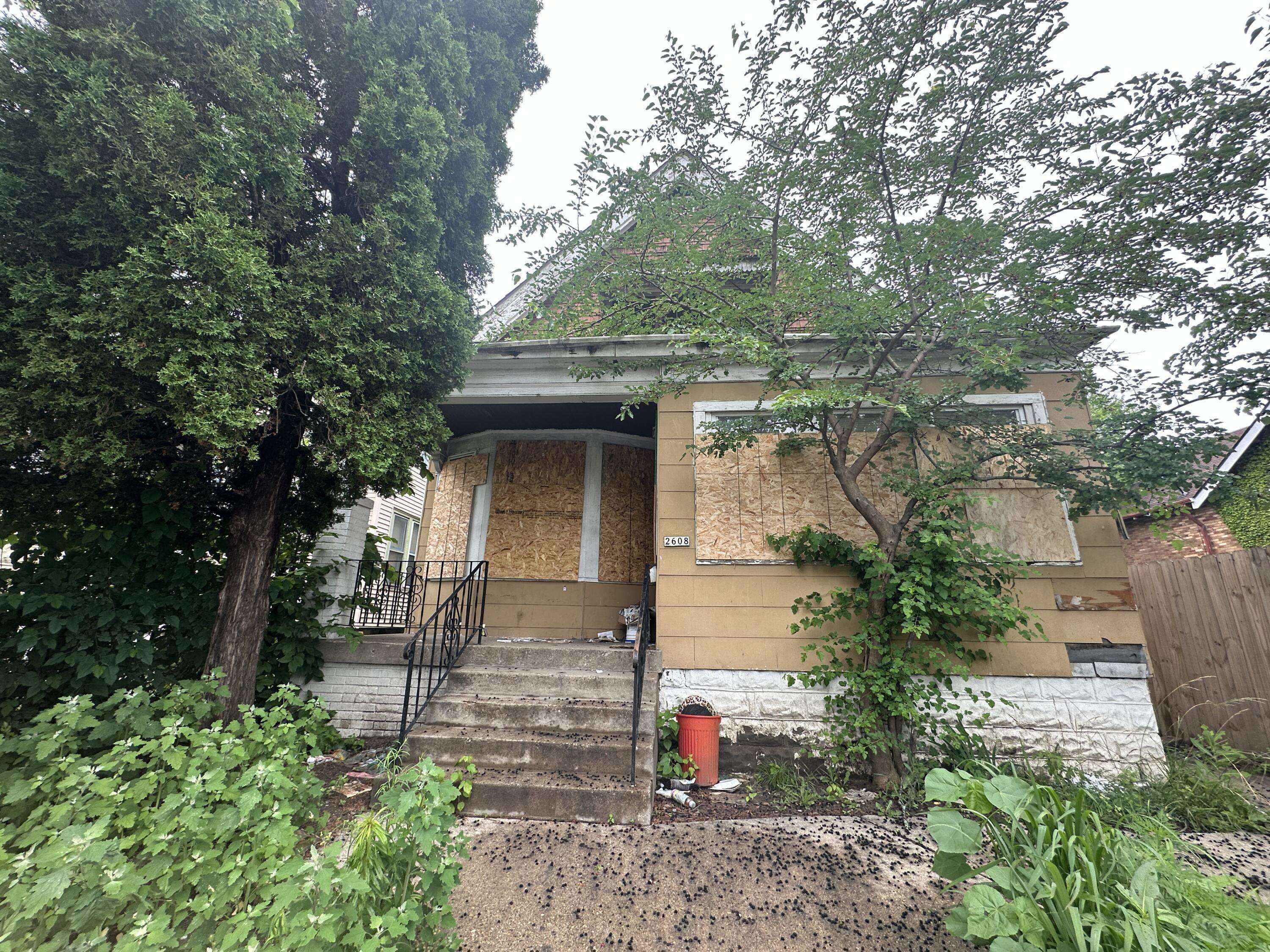 2608 W Burleigh St, Milwaukee, WI 53206