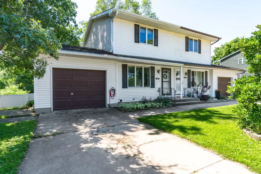 936 Green Bay St, Onalaska, WI 54650