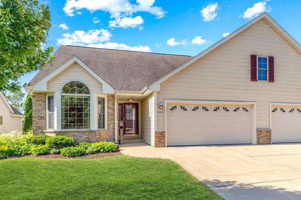 1923 Cedar St, Grafton, WI 53024