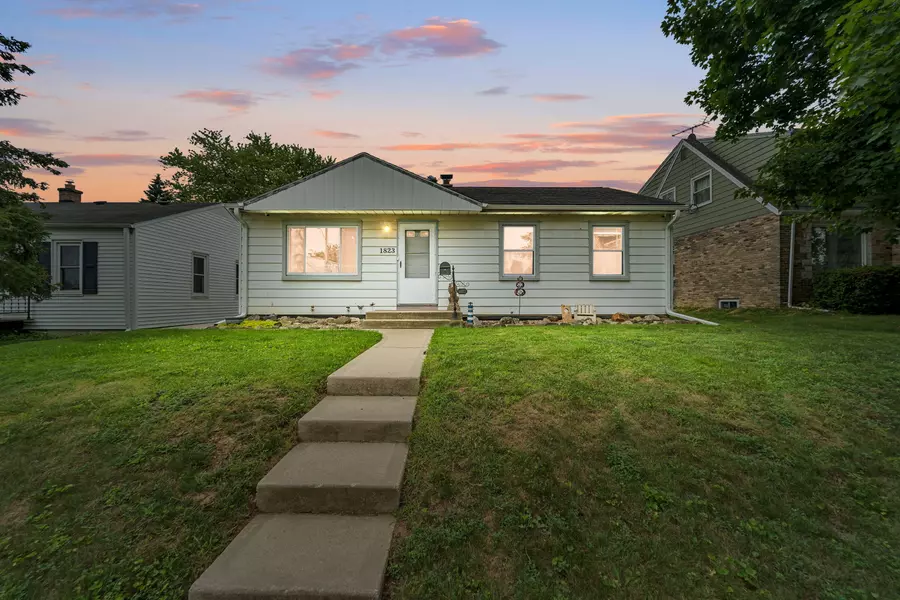1823 Missouri Ave, South Milwaukee, WI 53172