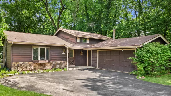S68W17906 East Dr,  Muskego,  WI 53150