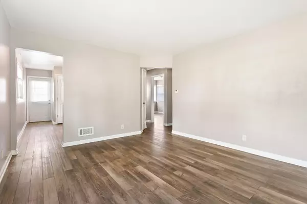 Milwaukee, WI 53218,5260 N 46th St