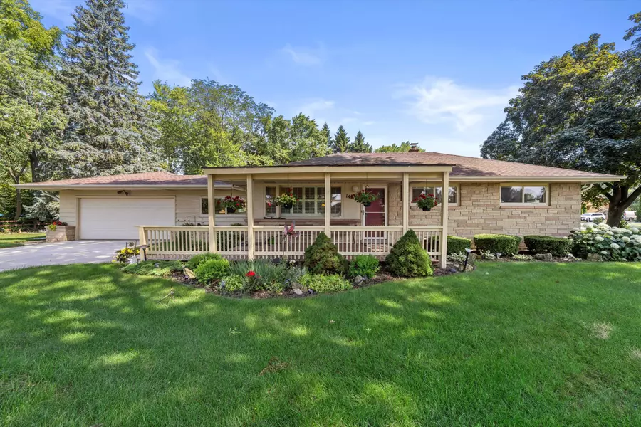 14930 Golf Pkwy, Brookfield, WI 53005