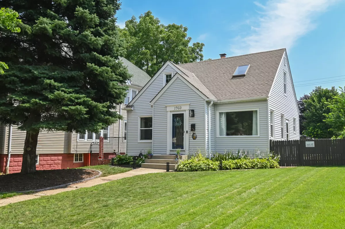 Milwaukee, WI 53215,1960 S 33rd St