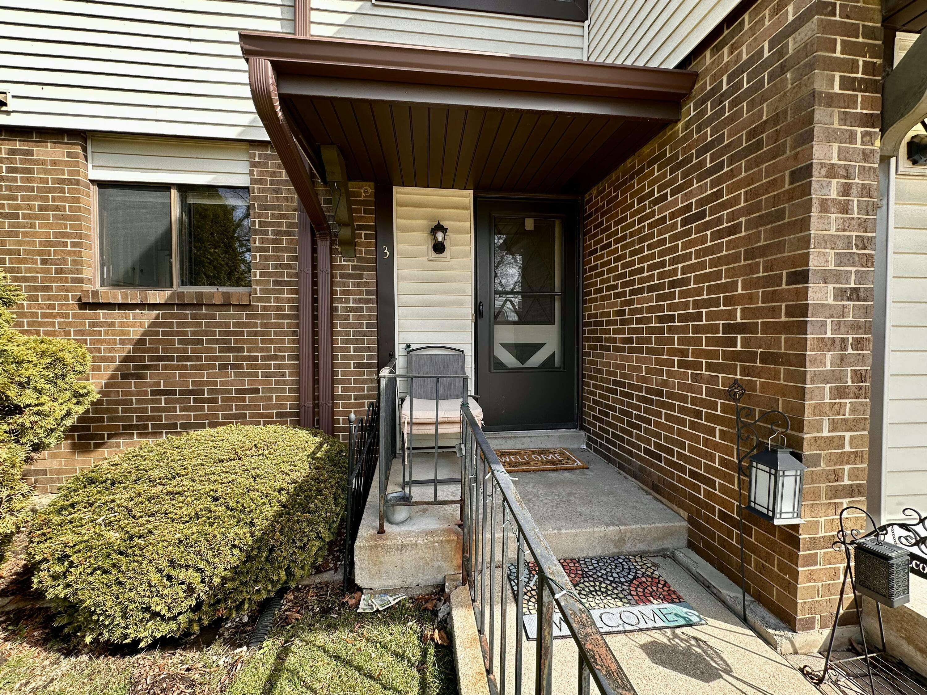 5819 Cambridge Cir Unit 3, Mount Pleasant, WI 53406