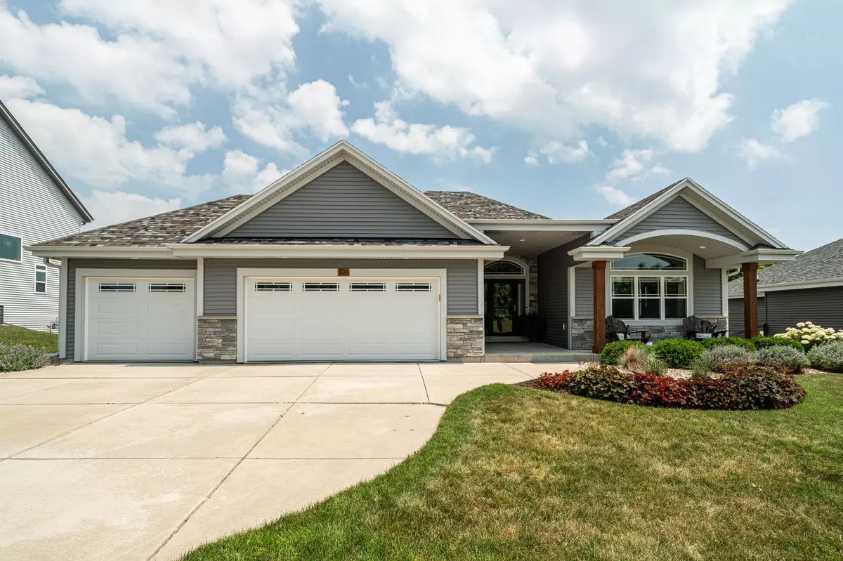 Johnson Creek, WI 53038,437 Chapel Hill Dr