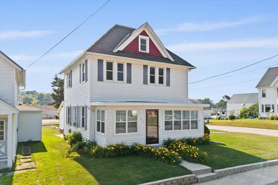 65 Butler St, Random Lake, WI 53075