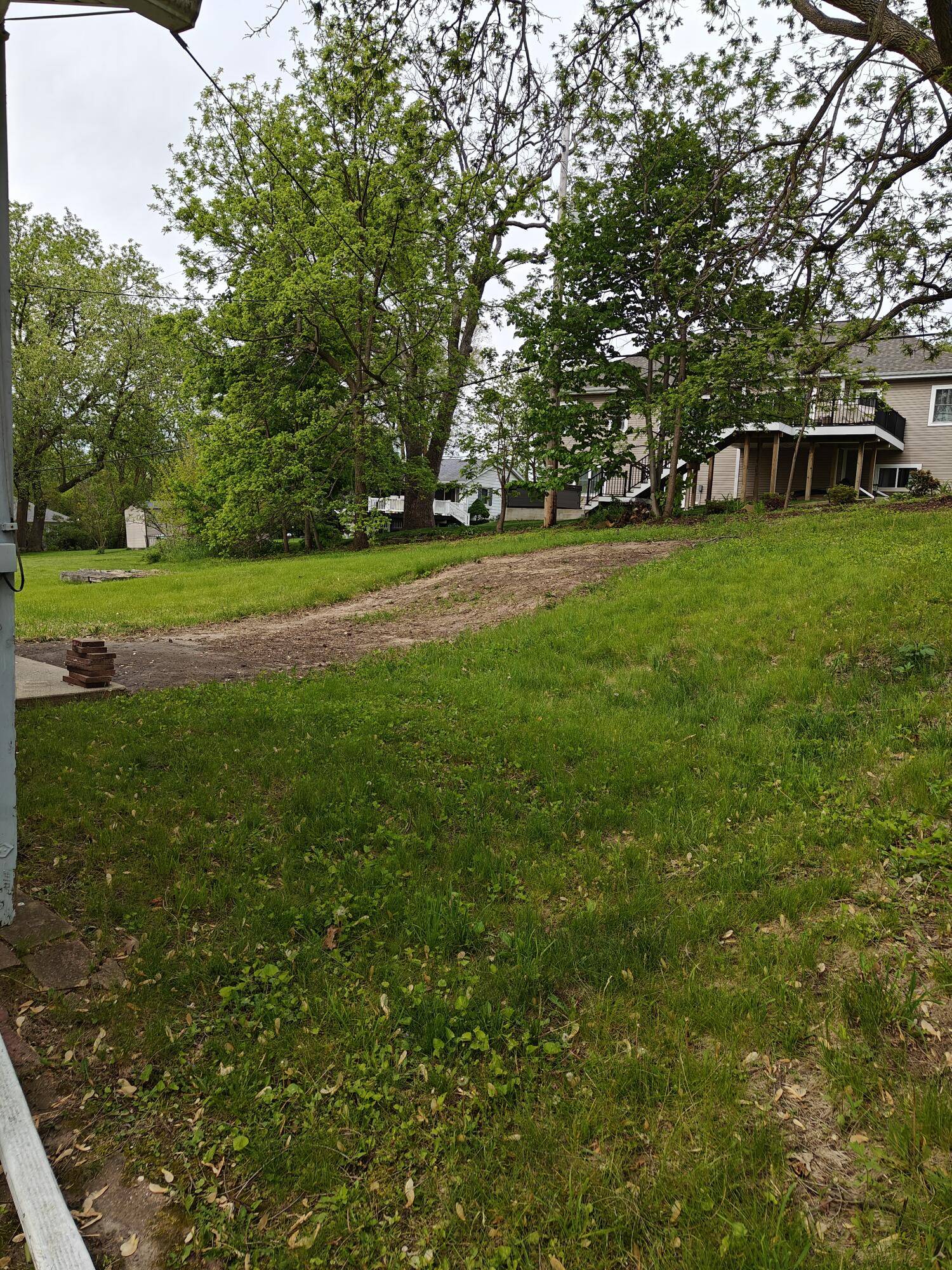 N9181 Ash St, East Troy, WI 53120