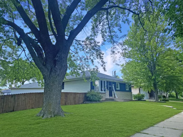 Milwaukee, WI 53221,6247 S Avalon St