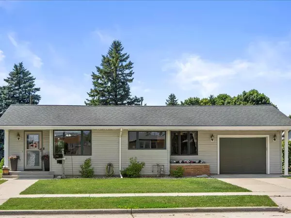 2712 N 25th St, Sheboygan, WI 53083