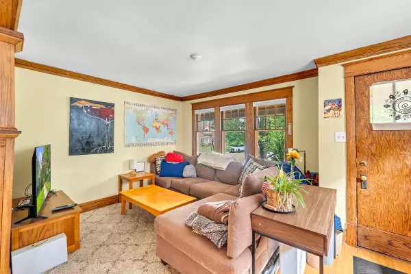 Milwaukee, WI 53215,3751 W Frederica Pl
