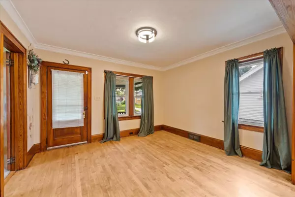 Milwaukee, WI 53213,345 N 60th St