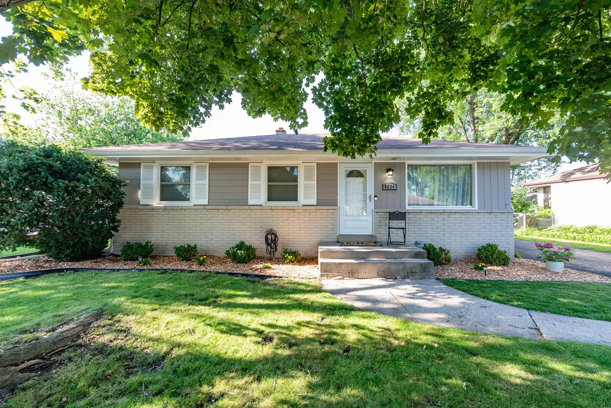 Greenfield, WI 53220,8224 W Waterford Ave